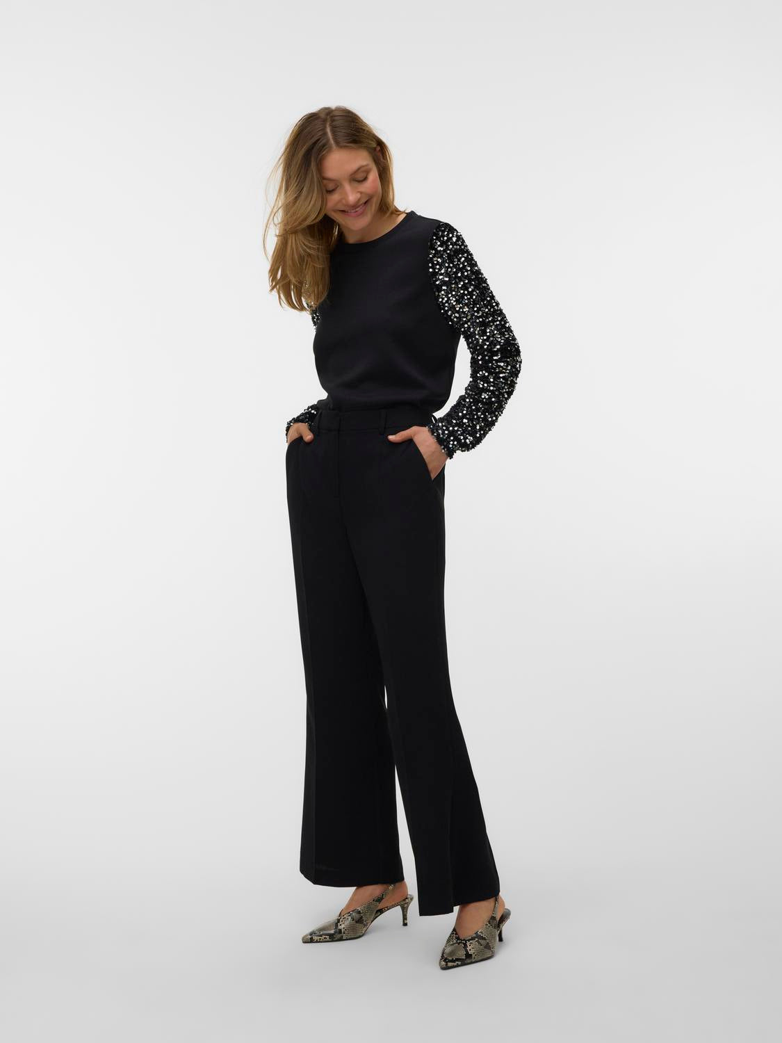 model_shot-front